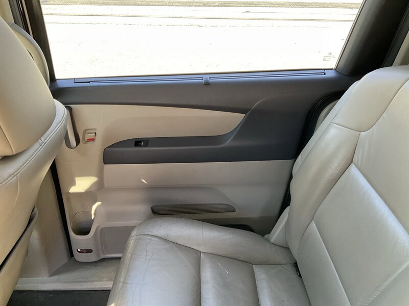 Used 2012 Honda Odyssey EX-L image 16