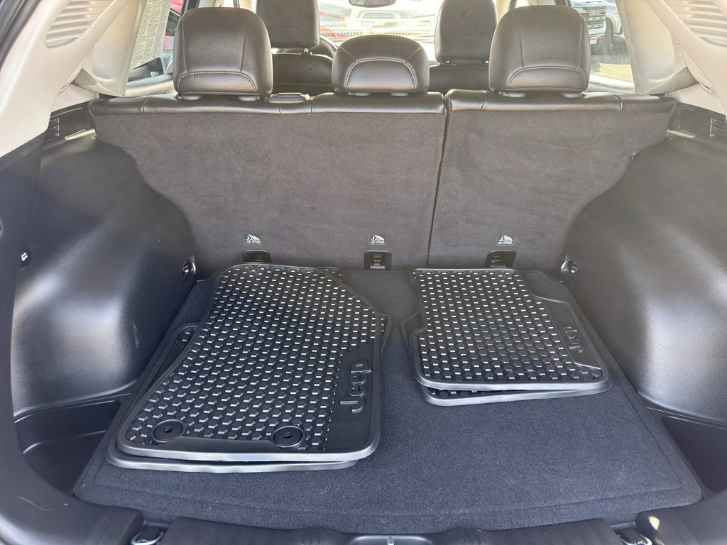 Used 2020 Jeep Compass Latitude w/ Cold Weather Group image 35