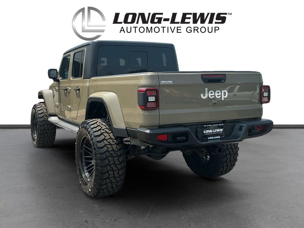 Used 2020 Jeep Gladiator Overland AWD/4WD image 4