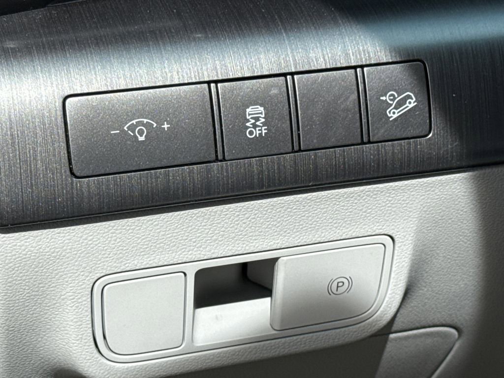 Used 2025 Hyundai Kona SEL image 20