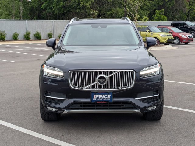Used 2017 Volvo XC90 T6 Inscription w/ Vision Package image 2