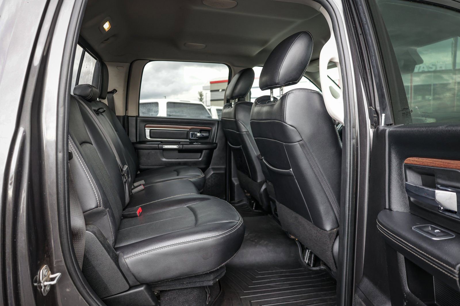 Used 2018 RAM 3500 Laramie w/ Protection Group image 27