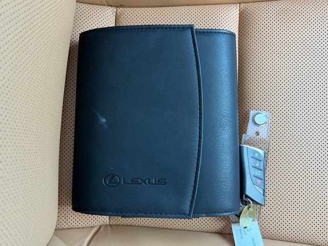 Used 2025 Lexus ES 300h w/ Premium Package FWD image 56