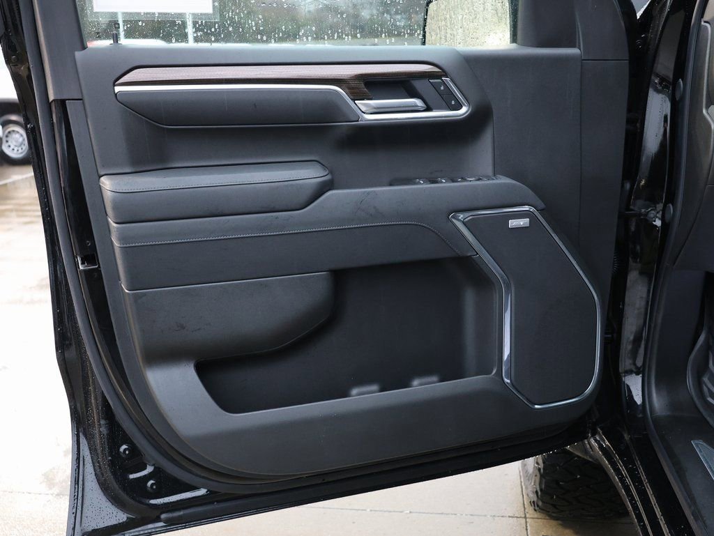 New 2026 Chevrolet Silverado 1500 RST image 12