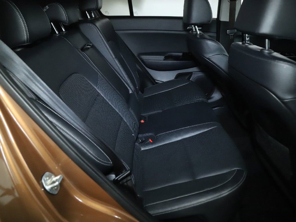 Used 2021 Kia Sportage EX w/ EX Technology Package image 36