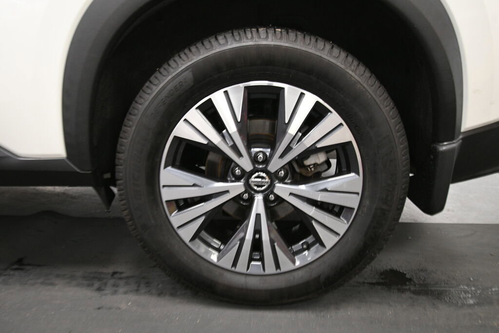 Used 2021 Nissan Rogue SV image 31