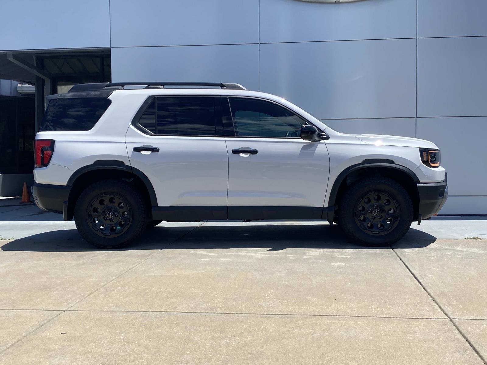 Used 2026 Honda Passport TrailSport Elite image 3