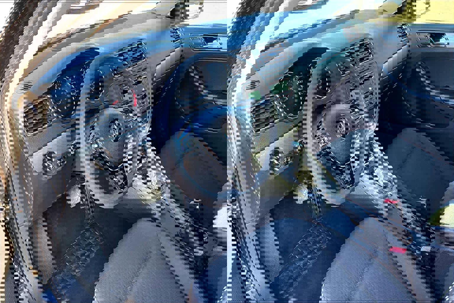 Used 2015 Volkswagen Jetta SE image 11