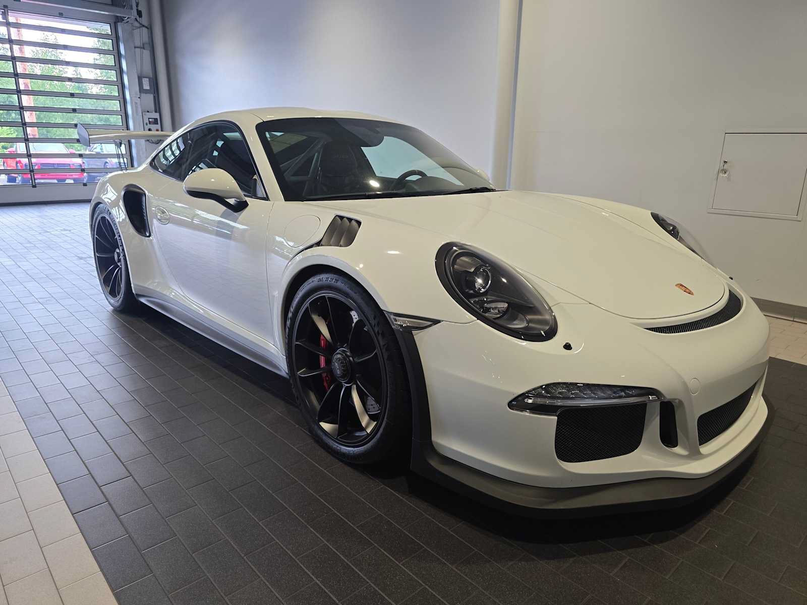 Used 2016 Porsche 911 GT3 RS RWD image 9