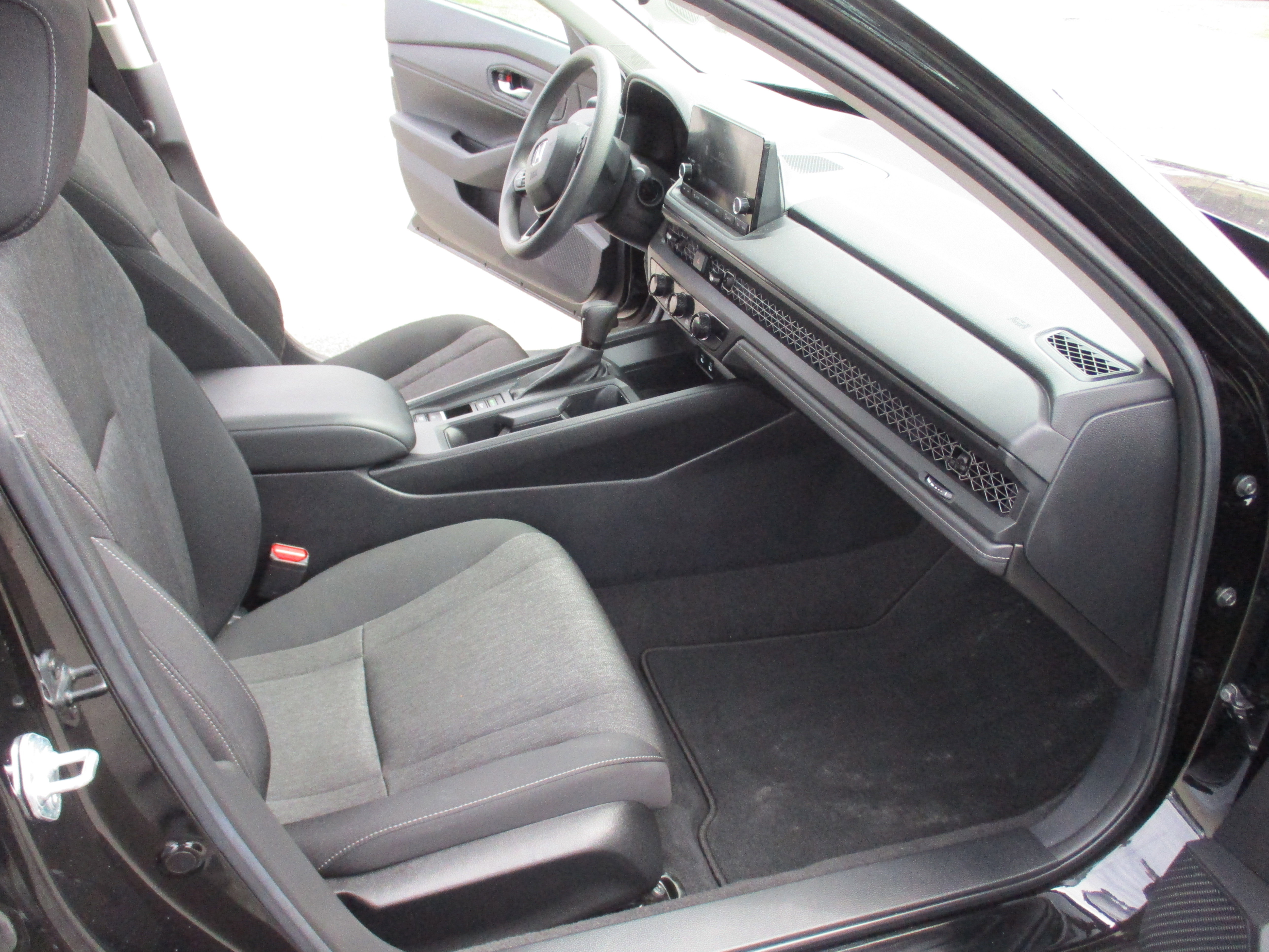 Certified 2023 Honda Accord EX image 15