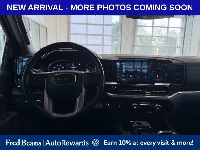 Used 2022 GMC Sierra 1500 Elevation w/ Elevation Premium Package AWD/4WD image 13