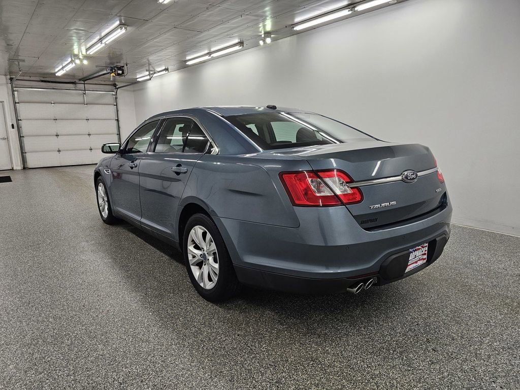 Used 2010 Ford Taurus SEL image 6