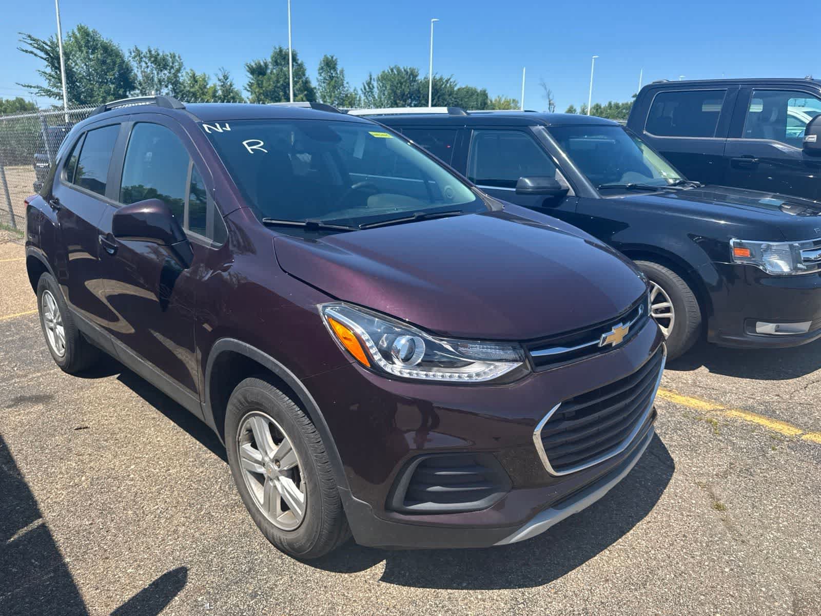 Used 2022 Chevrolet Trax LT w/ LT Convenience Package AWD/4WD image 6