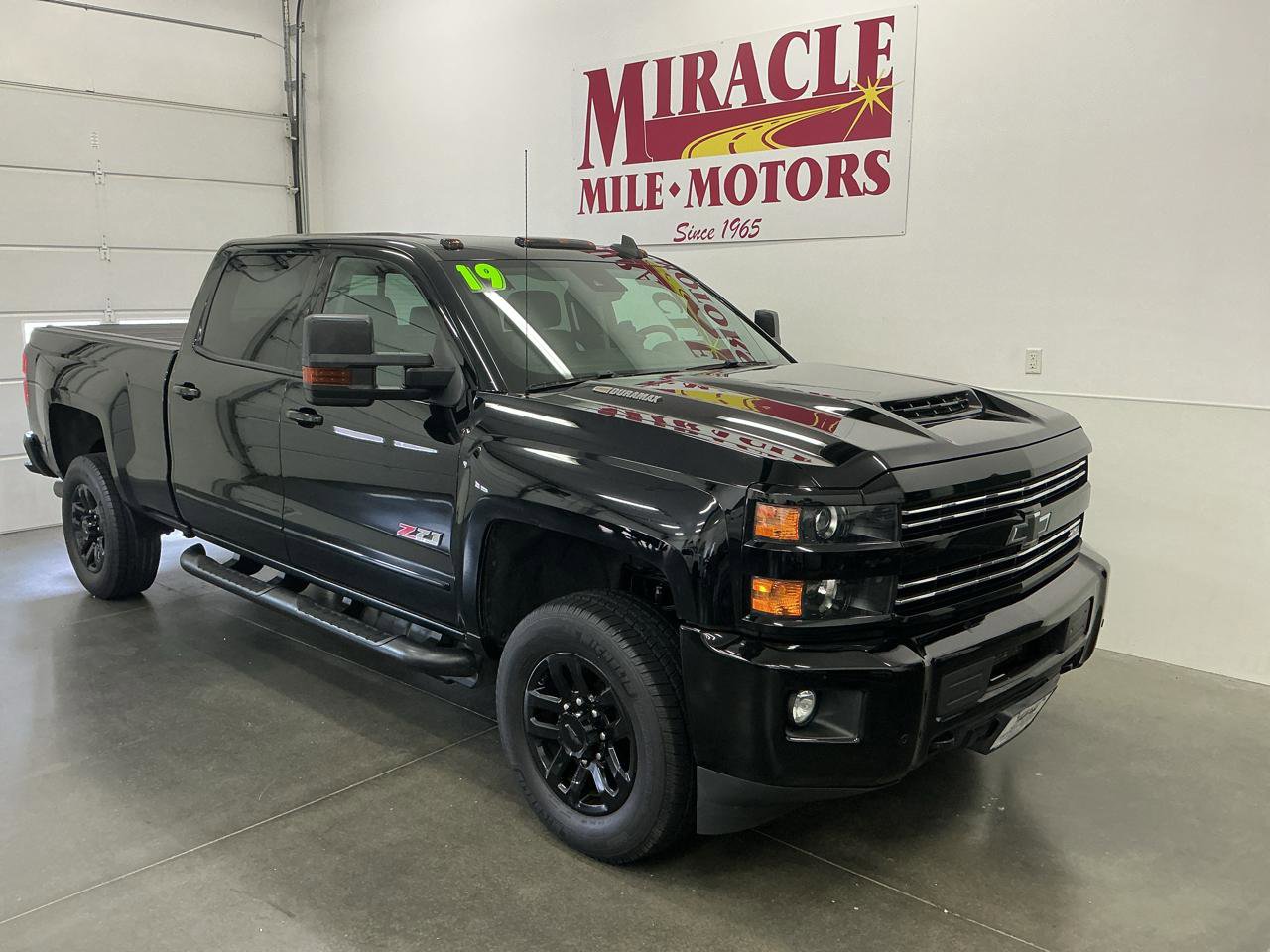 Used 2019 Chevrolet Silverado 2500 LTZ w/ Duramax Plus Package AWD/4WD image 1