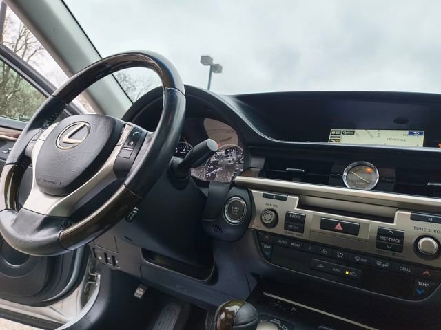 Used 2015 Lexus ES 350 image 30