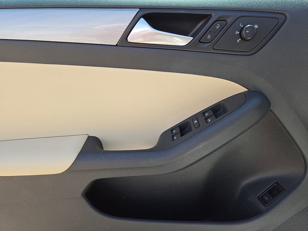 Used 2017 Volkswagen Jetta SE FWD image 20