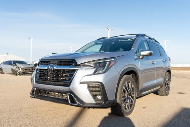 Used 2023 Subaru Ascent Touring image 3