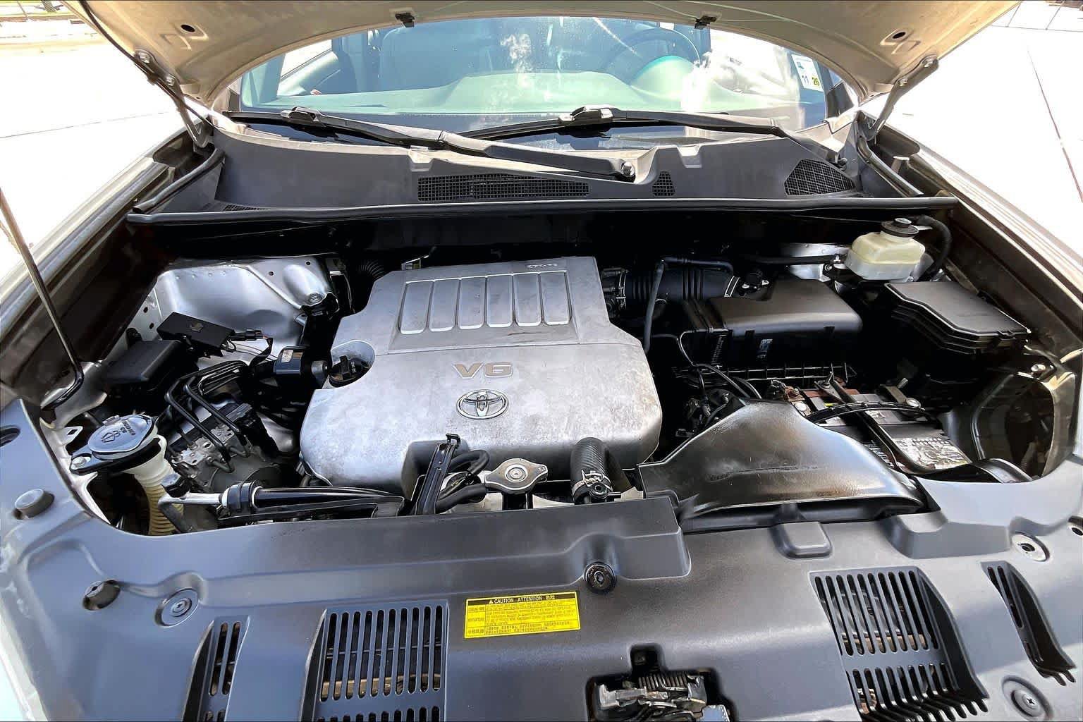 Used 2012 Toyota Highlander Limited w/ Tow Pkg FWD image 32
