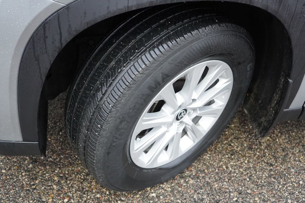 Used 2024 Toyota Grand Highlander XLE image 17