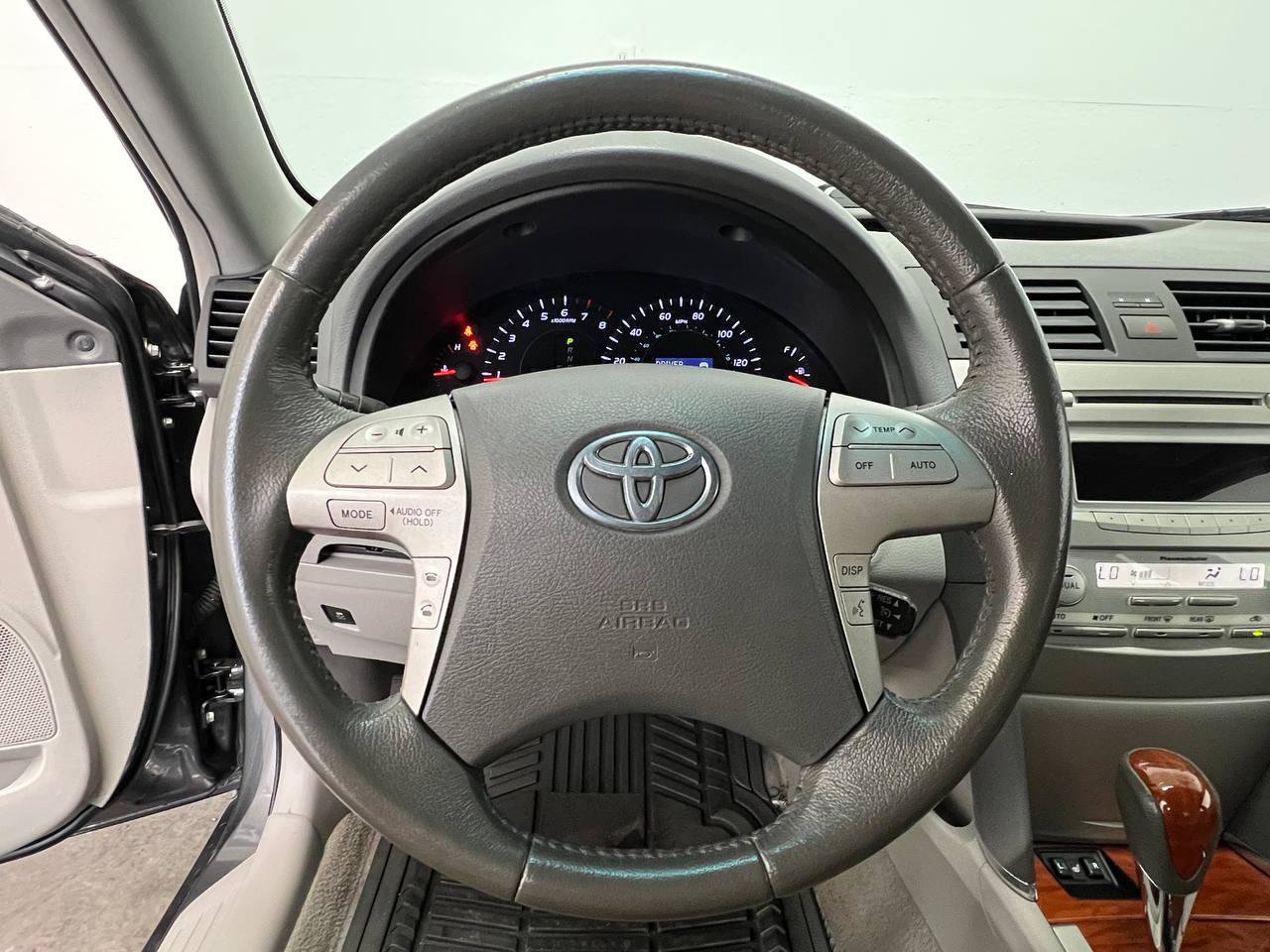 Used 2011 Toyota Camry XLE w/ XLE Extra-Value Pkg #2 FWD image 15