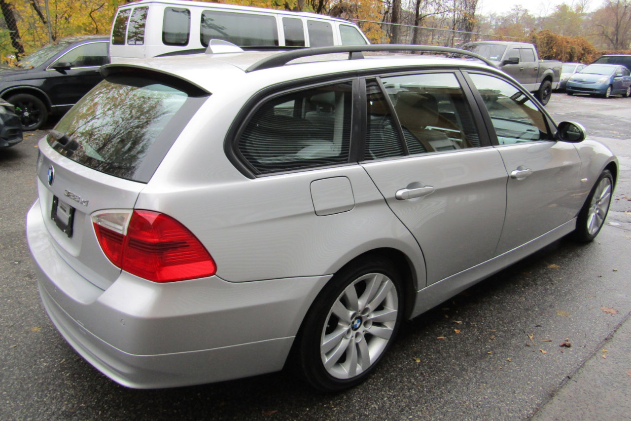 Used 2007 BMW 328xi Wagon image 17