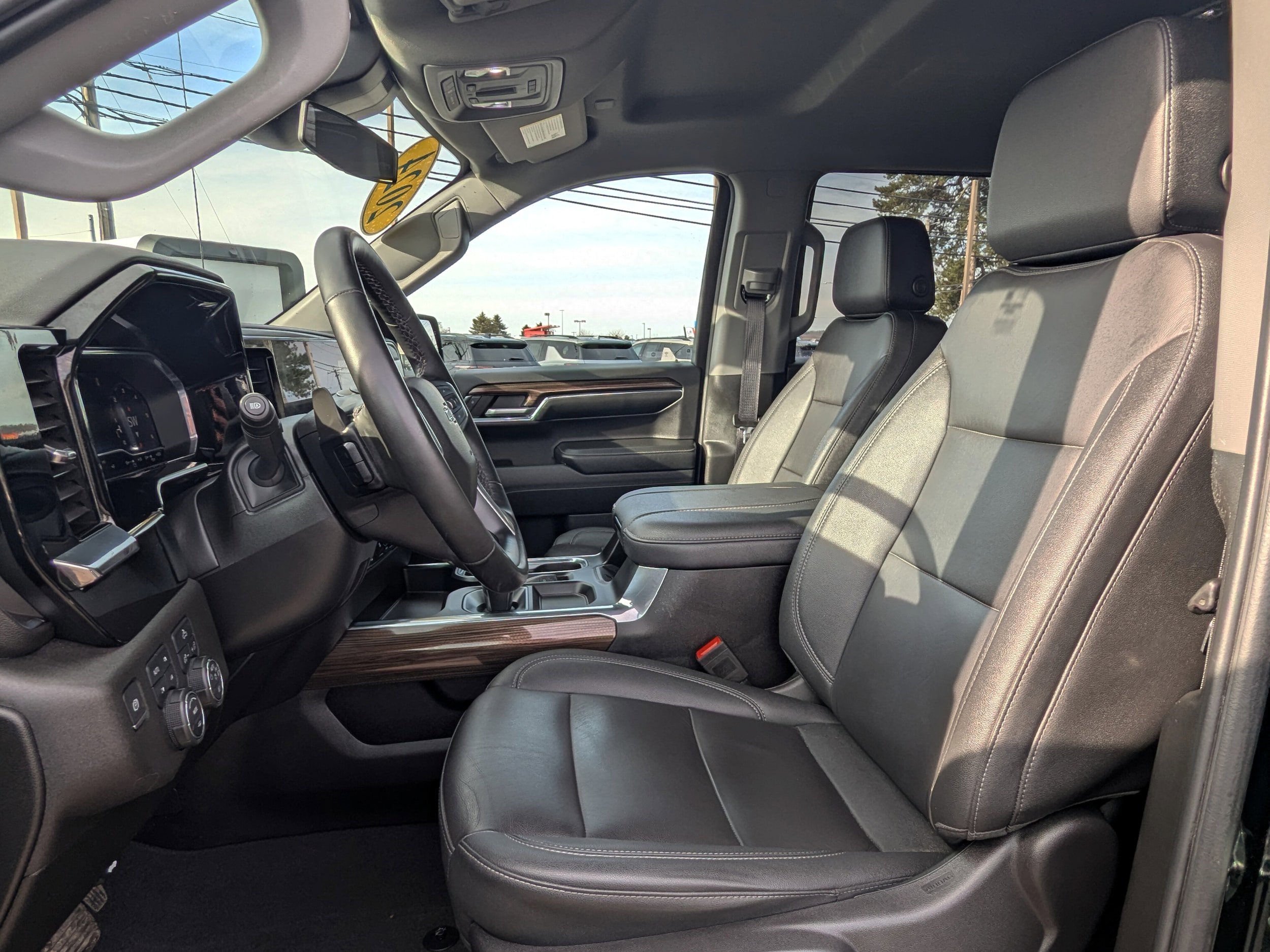 Used 2024 Chevrolet Silverado 1500 RST image 2