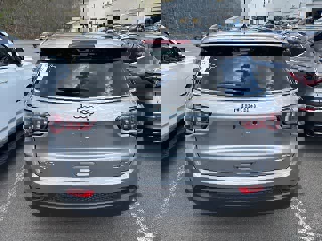 Used 2018 Jeep Compass Latitude w/ Cold Weather Group image 7