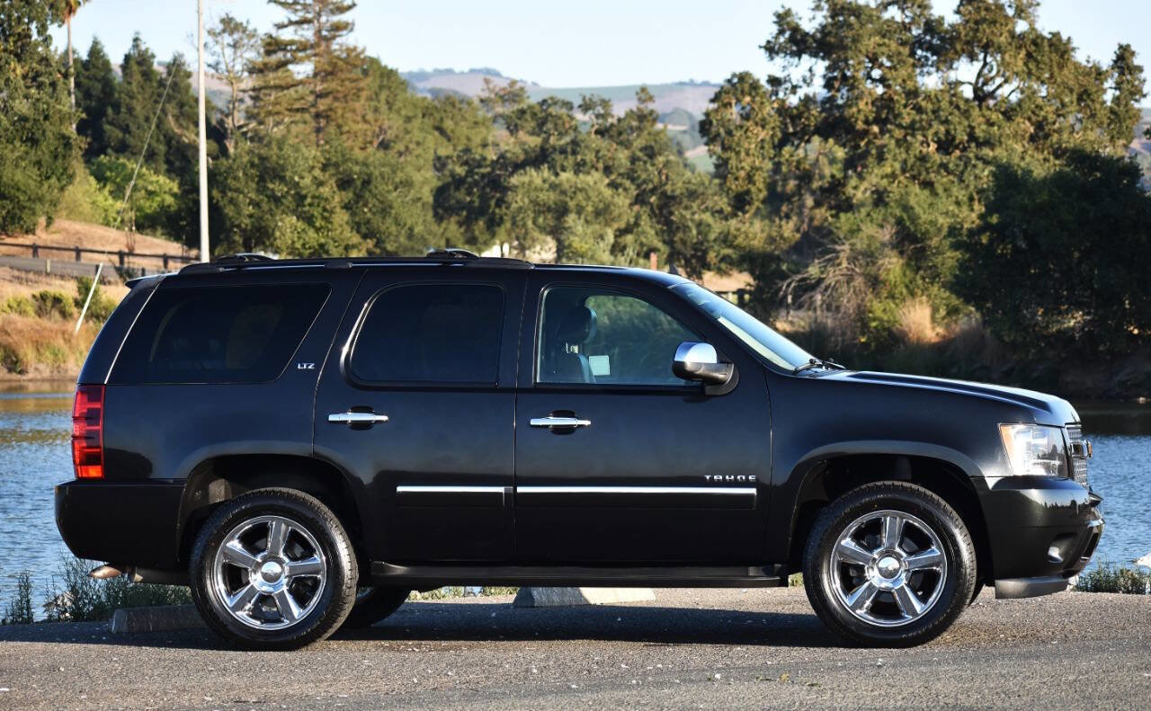 Used 2012 Chevrolet Tahoe LTZ image 18