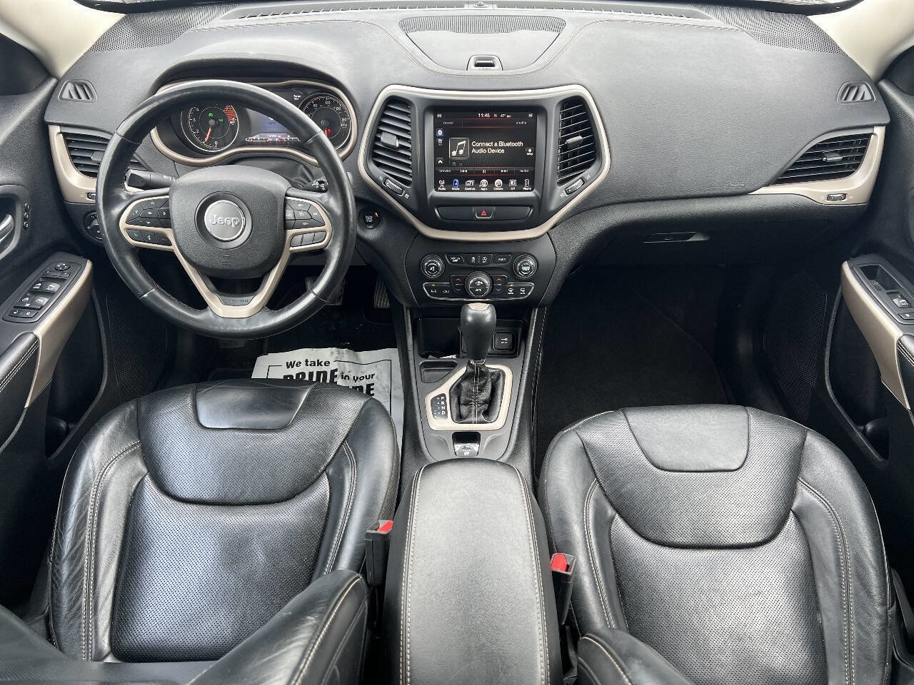Used 2017 Jeep Cherokee Limited w/ Luxury Group FWD image 19