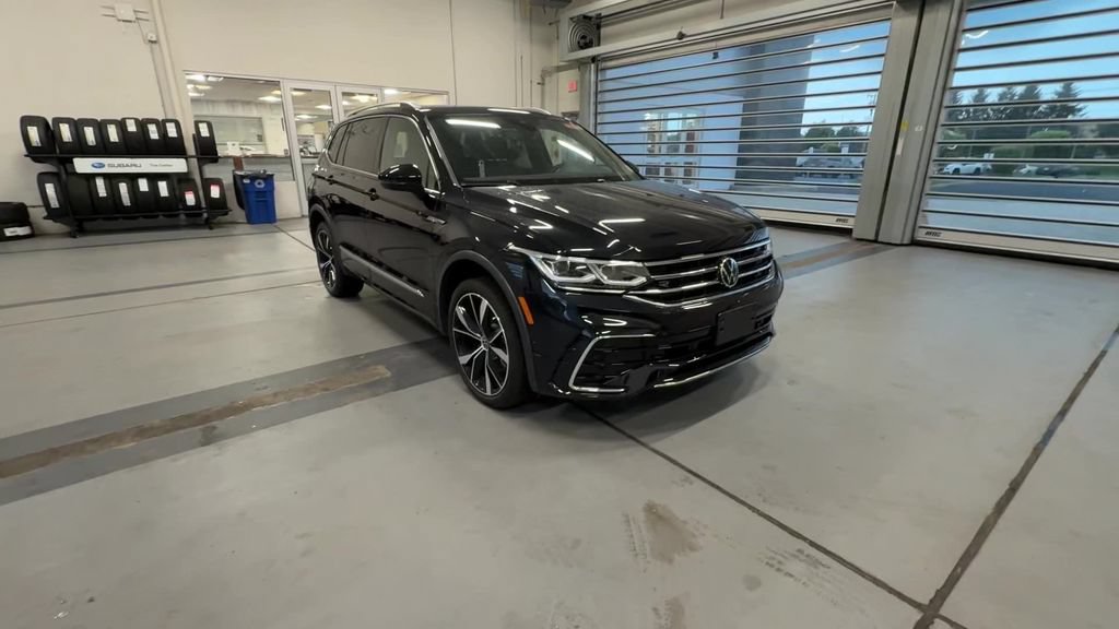 Certified 2024 Volkswagen Tiguan SEL R-Line AWD/4WD image 13