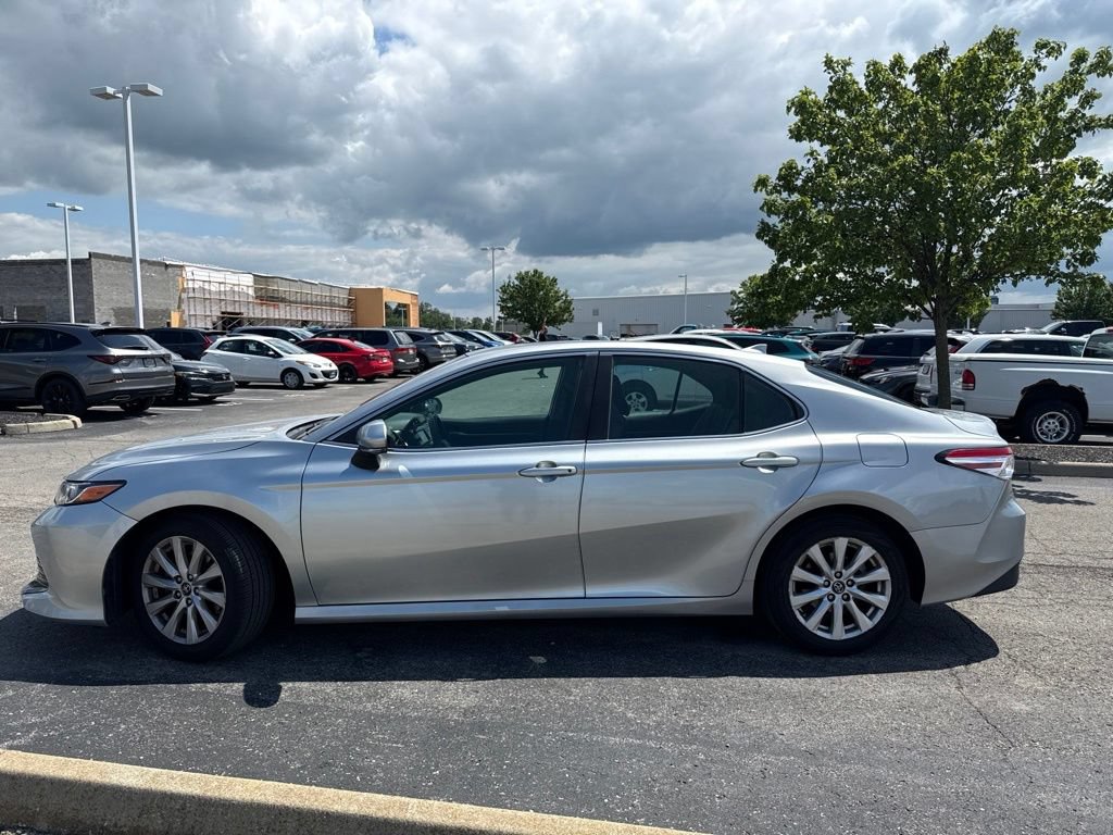 Used 2019 Toyota Camry LE w/ Convenience Package FWD image 6