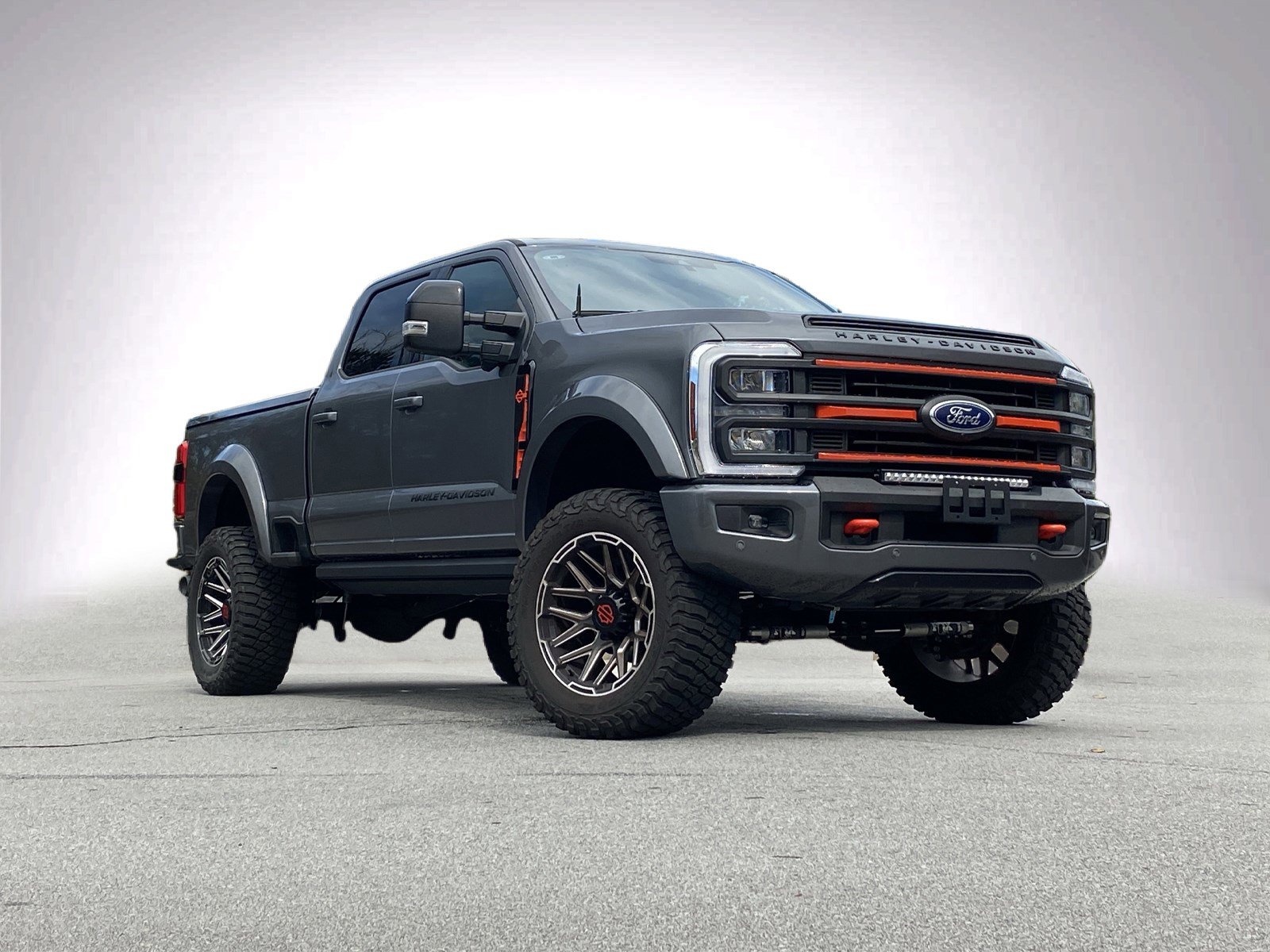 Used 2024 Ford F250 Lariat w/ Lariat Ultimate Package AWD/4WD video 2