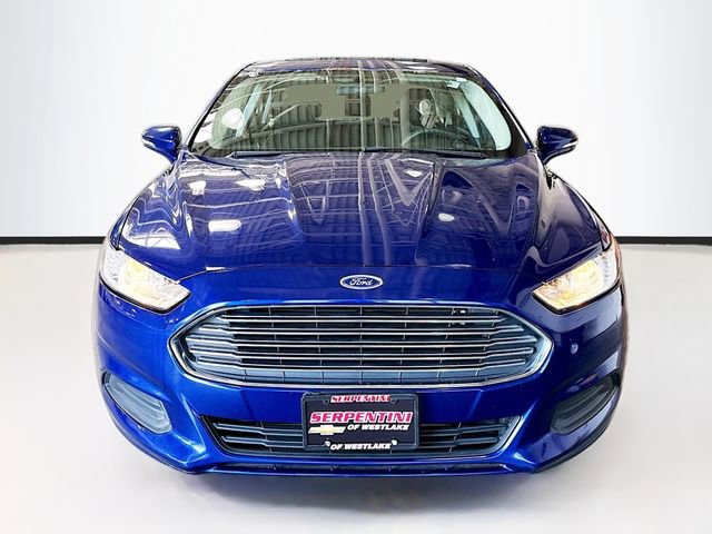 Used 2013 Ford Fusion SE FWD image 4