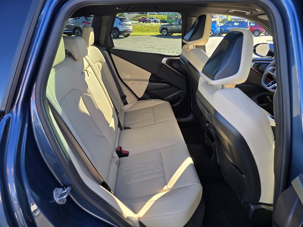 Used 2025 BMW X3 xDrive30i w/ M Sport Package image 13