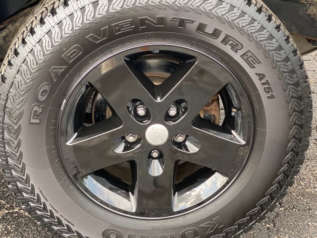 Used 2014 Jeep Wrangler Sport w/ Quick Order Package 24S AWD/4WD image 18