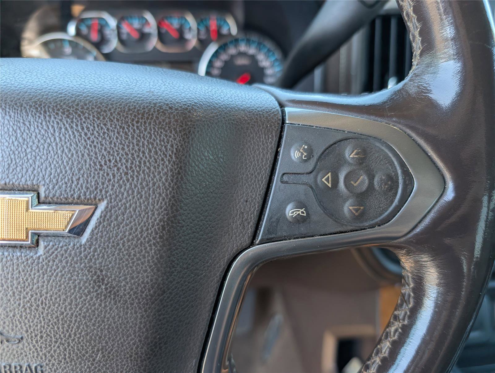 Used 2018 Chevrolet Silverado 1500 LTZ w/ Sport Package AWD/4WD image 22
