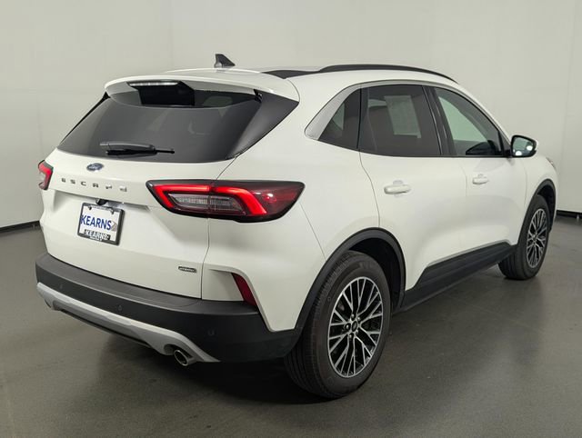 Used 2023 Ford Escape SE image 7