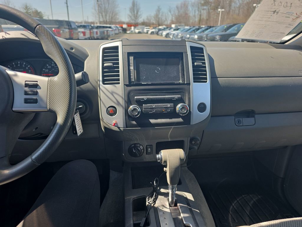 Used 2018 Nissan Frontier SV image 31