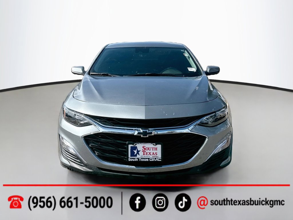 Used 2025 Chevrolet Malibu RS w/ LPO, Floor Liner Package FWD image 2