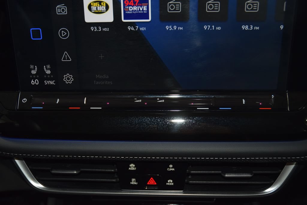 Used 2025 Volkswagen Atlas SEL AWD/4WD image 30