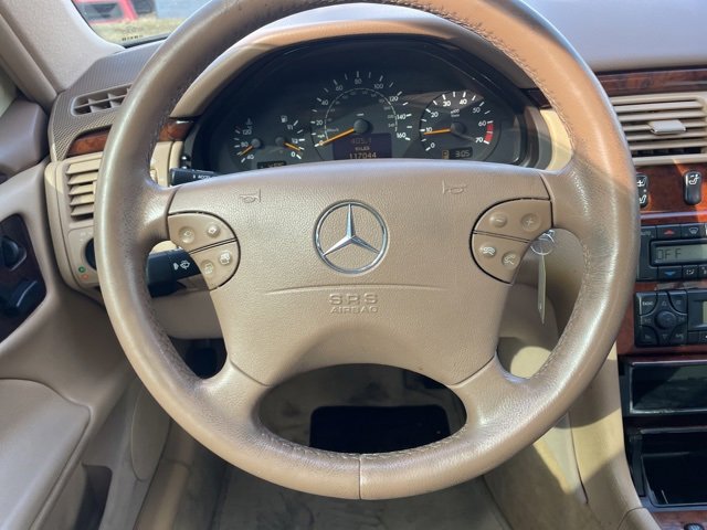 Used 2000 Mercedes-Benz E 320 Sedan image 21