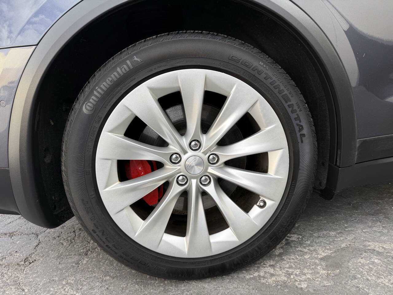Used 2020 Tesla Model X Performance AWD/4WD image 35