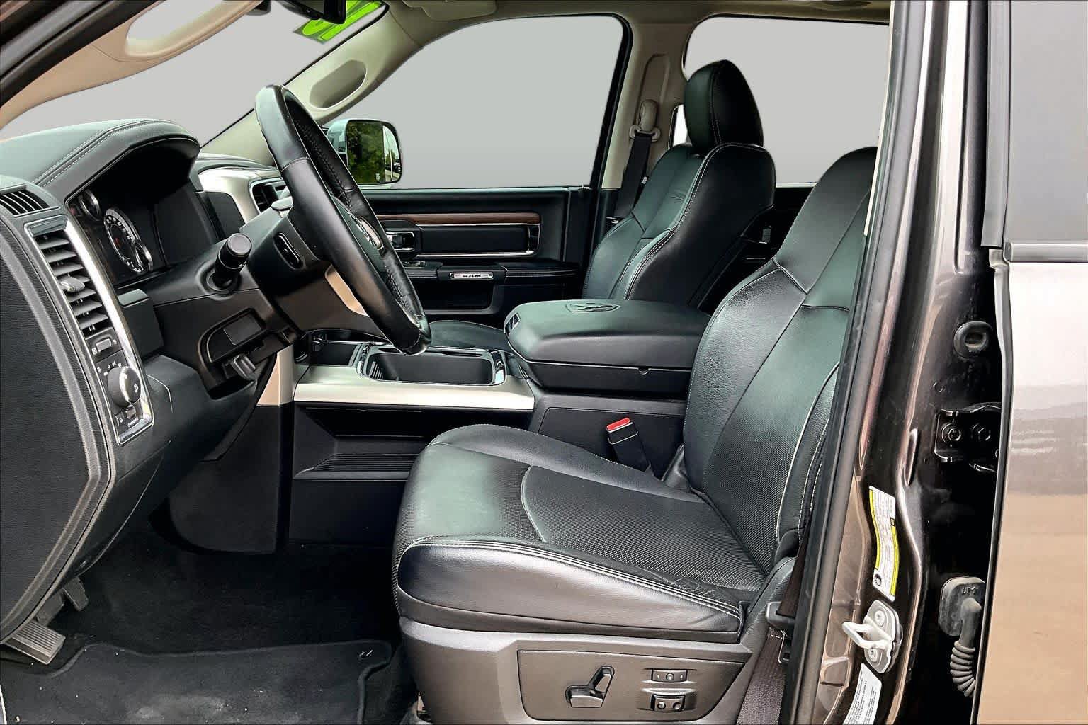 Used 2016 RAM 2500 Laramie AWD/4WD image 7