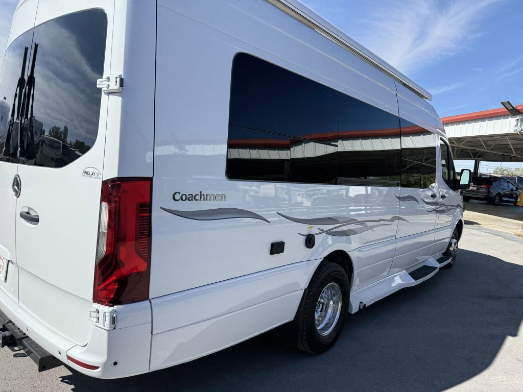 Used 2022 Mercedes-Benz Sprinter 3500 image 9