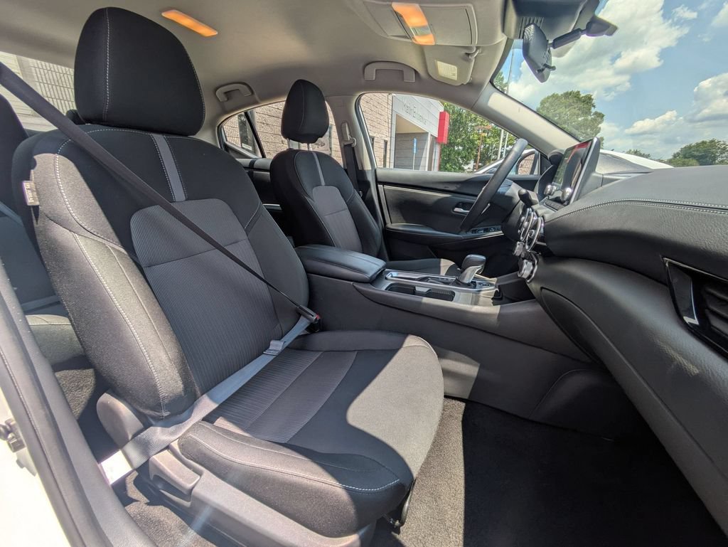 Used 2025 Nissan Sentra SV FWD image 28