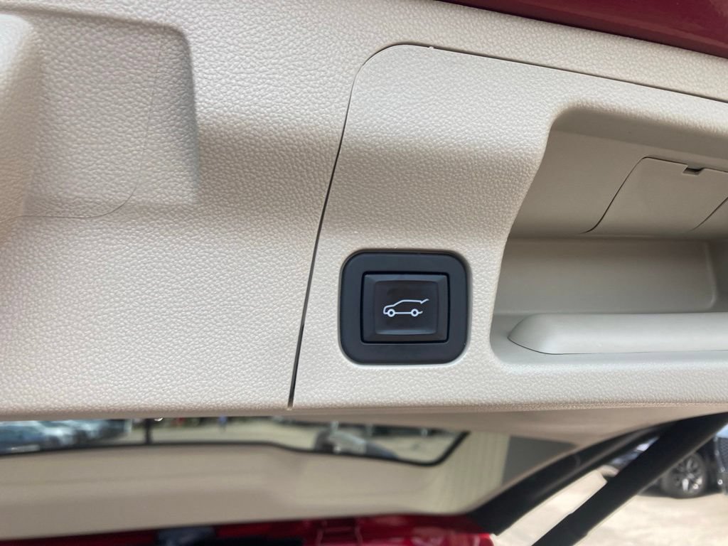 Used 2019 GMC Acadia Denali AWD/4WD image 11