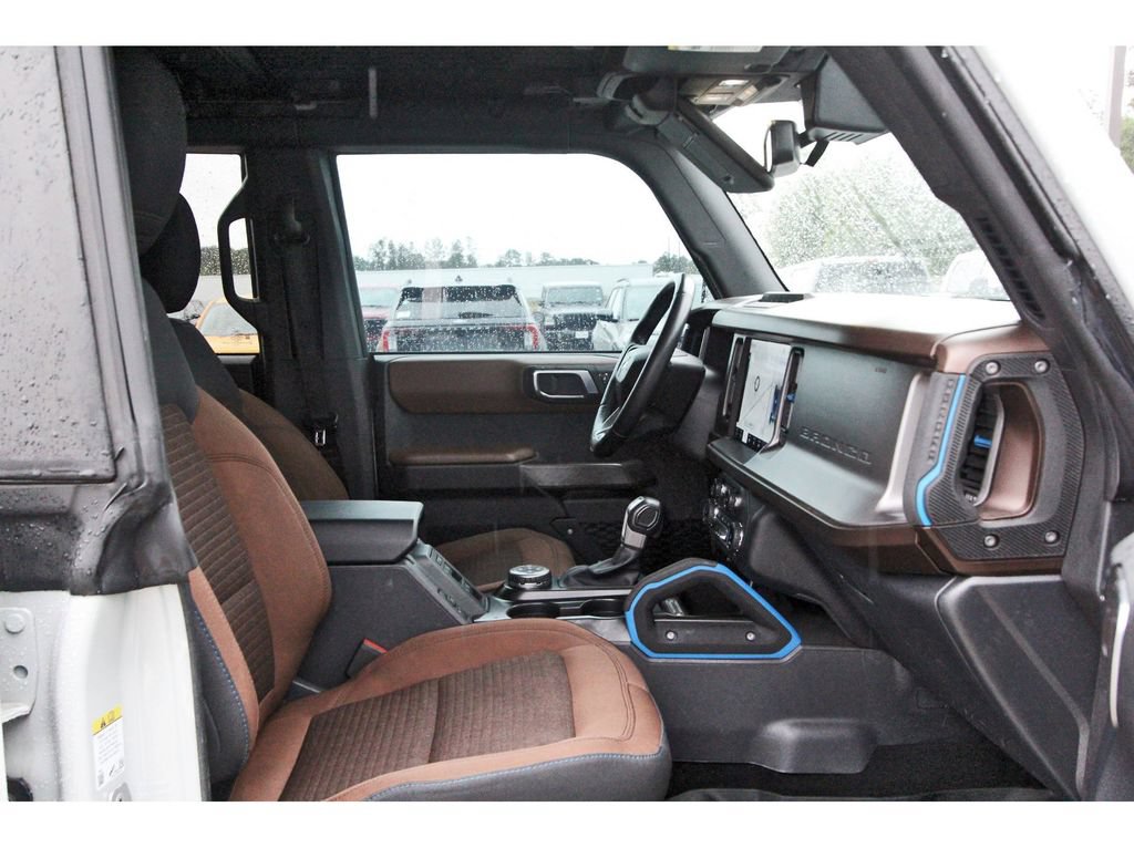 Certified 2022 Ford Bronco Outer Banks w/ Sasquatch Package AWD/4WD image 24