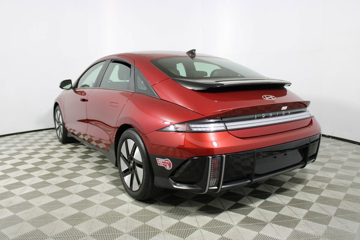 Used 2024 Hyundai Ioniq 6 SE RWD image 31