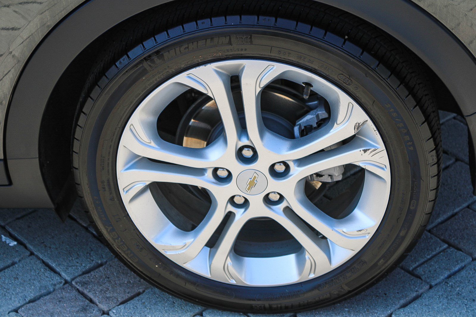 Used 2021 Chevrolet Bolt LT FWD image 12