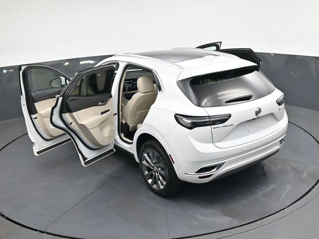 Used 2022 Buick Envision Avenir w/ Technology Package II image 41